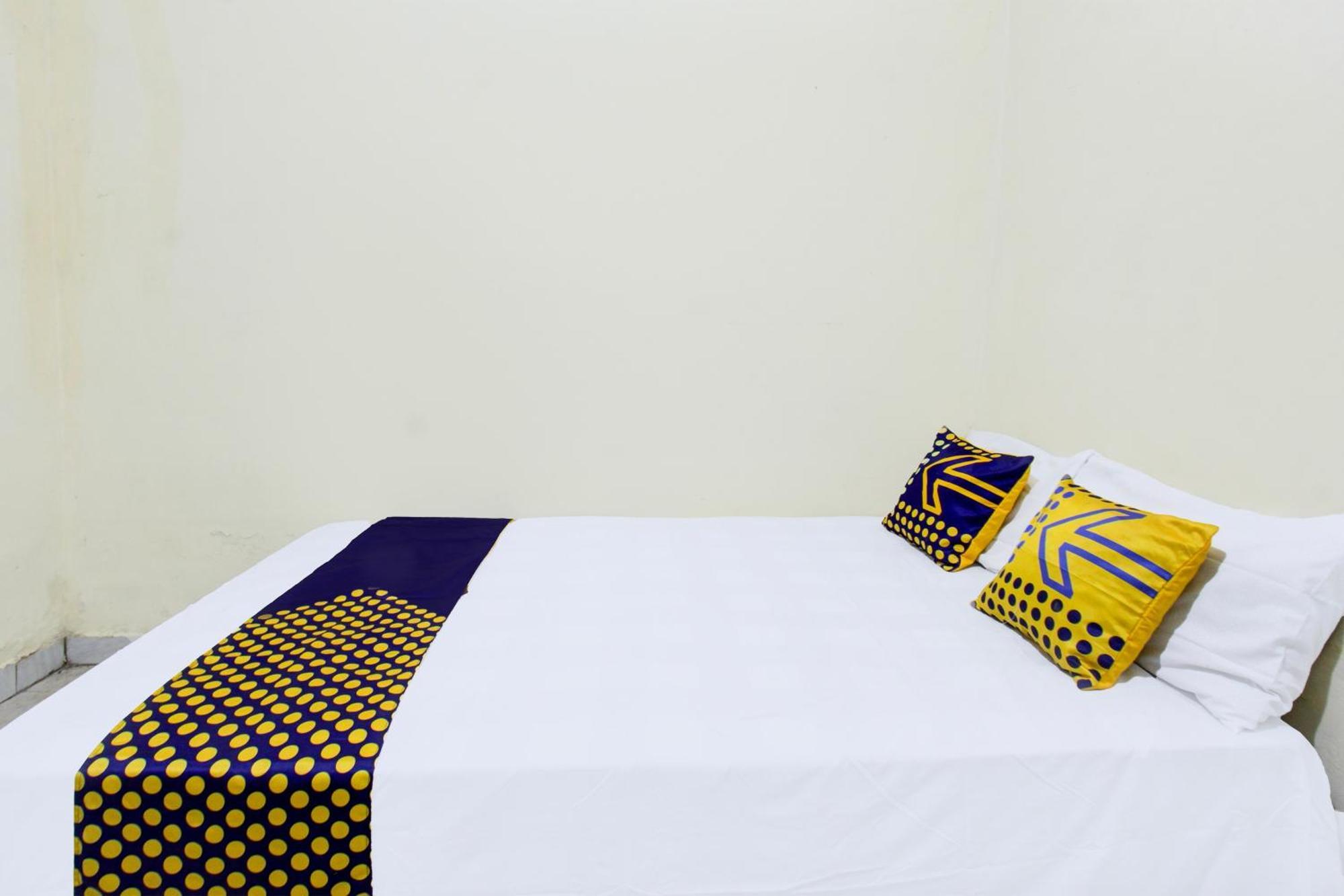 Oyo Life 93284 Kos Cendana Raya Otel Mataram Dış mekan fotoğraf